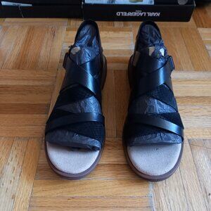 CLARKS black leather flat sandals, size 6.5, NEW